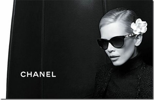 Claudia-Schiffer-Chanel-Eyewear2