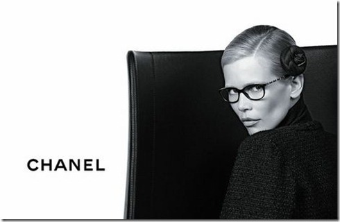 Claudia-Schiffer-Chanel-Eyewear4
