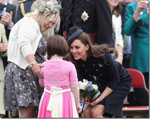 duchess-of-cambridge-kate-middleton-accepts-a-bouquet-pic-getty-217298732